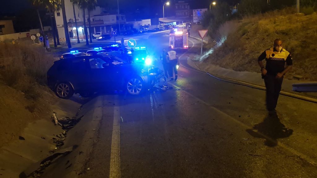 El coche de los narcos que hirió de gravedad al policía nacional