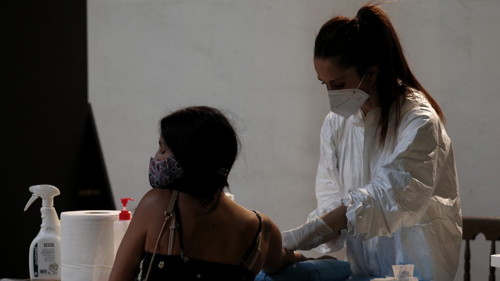 Madrid marca otro máximo de muertos con 27 nuevos y otros 2.817 casos de coronavirus Madrid marca otro máximo de muertos con 27 nuevos y otros 2.817 casos de coronavirus