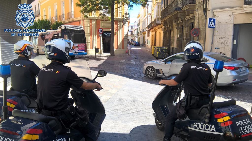 Detenido un hombre en Jerez al hallar muerta a una mujer en una vivienda tras una discusión Detenido un hombre en Jerez al hallar muerta a una mujer en una vivienda tras una discusión