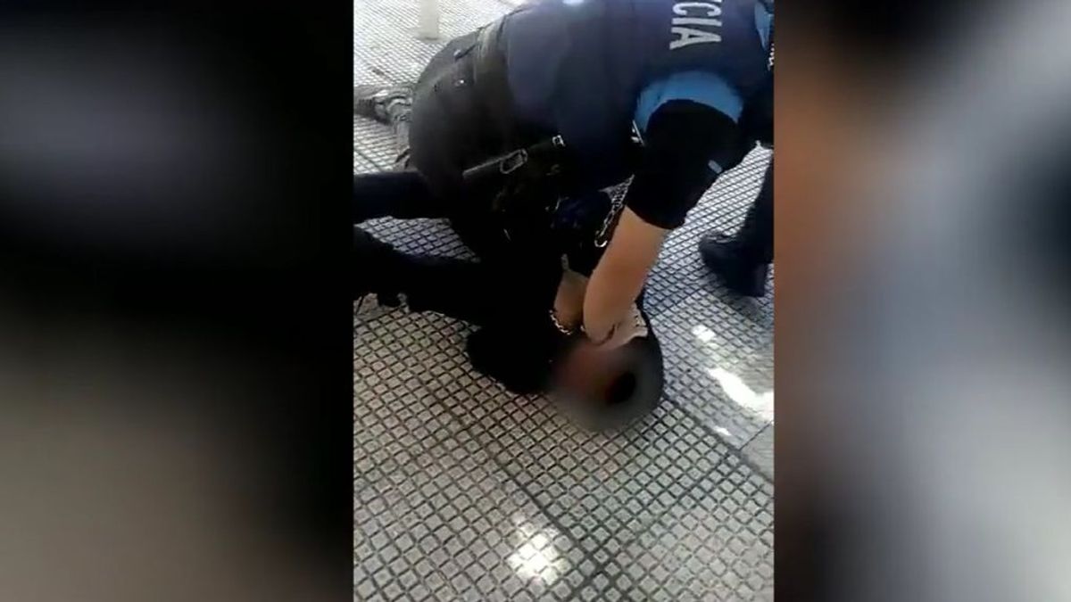 Detienen a un joven a lo George Floyd en Miranda de Ebro por no llevar bien la mascarilla