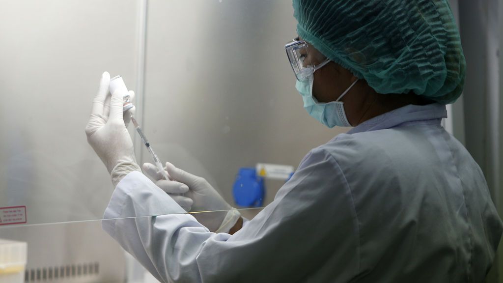 La vacuna en spray nasal contra la COVID que prepara China, lista para iniciar los primeros ensayos clínicos La vacuna en spray nasal contra la COVID que prepara China, lista para iniciar los primeros ensayos clínicos