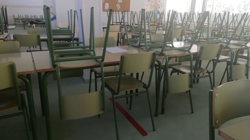 Rebelión en los institutos gallegos: exigen a la Xunta que retrase el comienzo de las clases. "En estas condiciones no abrimos los centros" Rebelión en los institutos gallegos: exigen a la Xunta que retrase el comienzo de las clases. "En estas condiciones no abrimos los centros"