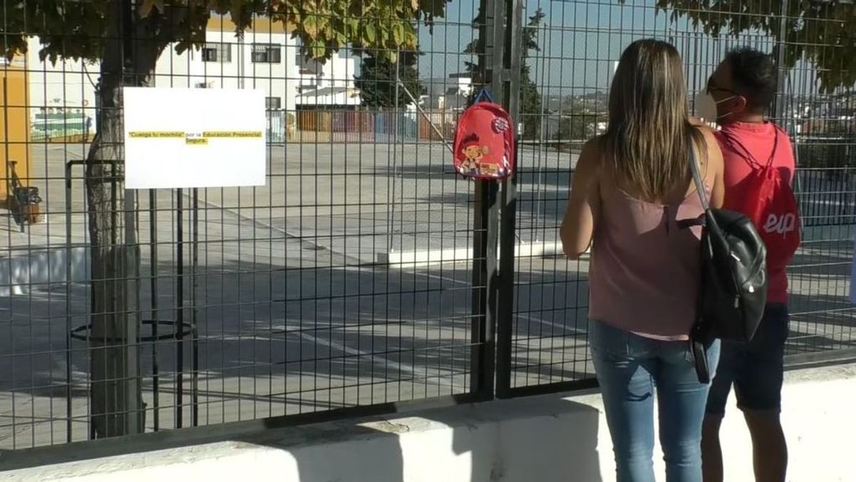 El cole de los insumisos: solo el 10 % de los escolares de un centro de Córdoba acude a clase El cole de los insumisos: solo el 10 % de los escolares de un centro de Córdoba acude a clase