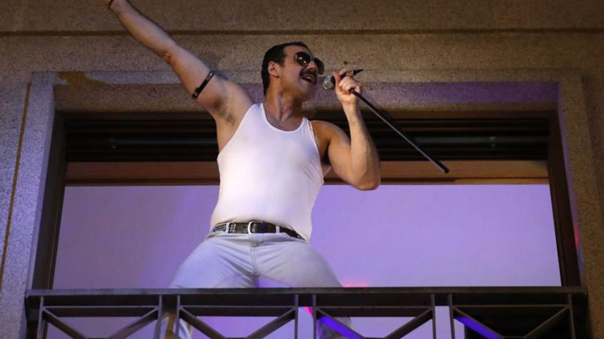 La vuelta al cole a ritmo de Queen con el ingenio de un profesor: "No nos podemos tocar" La vuelta al cole a ritmo de Queen con el ingenio de un profesor: "No nos podemos tocar"