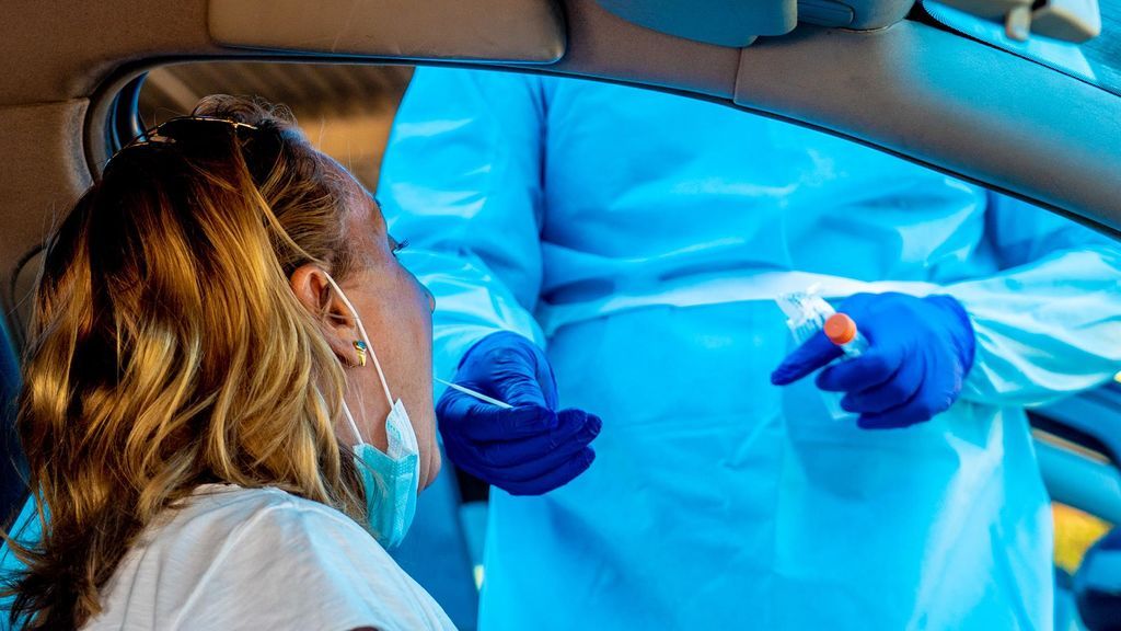 Andalucía registra un nuevo récord diario con 1.242 positivos por PCR, la mayor cifra desde el inicio de la pandemia Andalucía registra un nuevo récord diario con 1.242 positivos por PCR, la mayor cifra desde el inicio de la pandemia