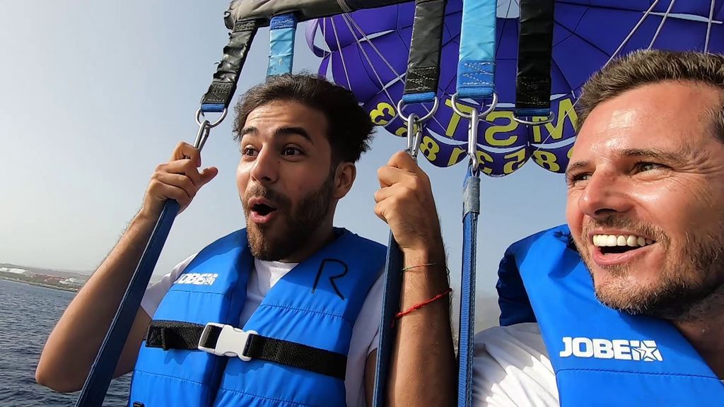 Agoney nos muestra los rincones de Adeje