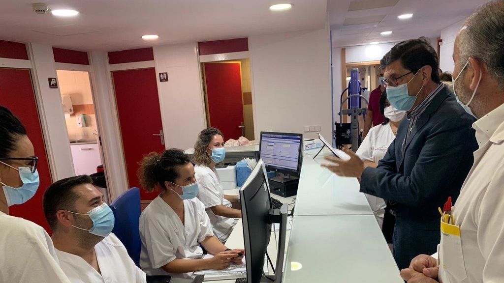 Las UCI de Murcia ya tienen más ingresados que en el pico de la pandemia Las UCI de Murcia ya tienen más ingresados que en el pico de la pandemia