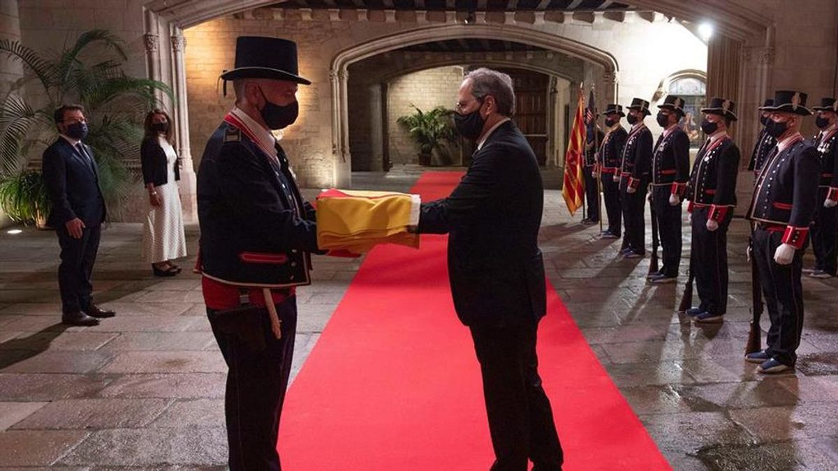 El acto de la Diada homenajea a las víctimas de la COVID y a los presos