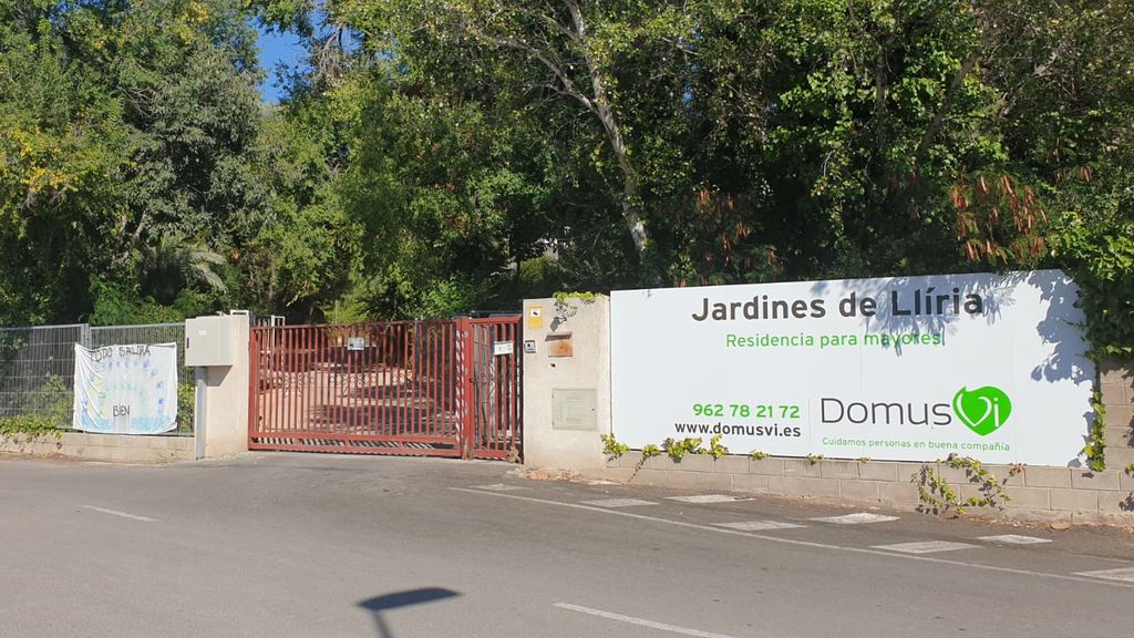 Residencia Jardines de Llíria, donde se grabaron las imágenes que difundió Informativos Telecinco este martes. Residencia Jardines de Llíria, donde se grabaron las imágenes que difundió Informativos Telecinco este martes.
