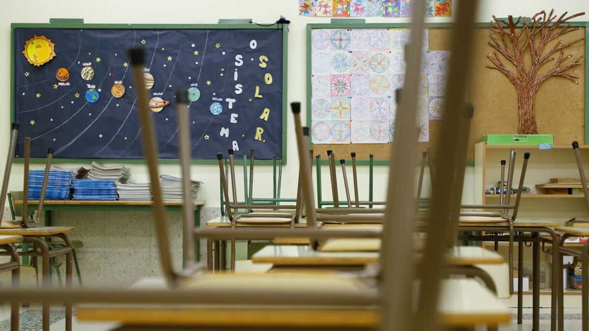 Galicia retrasa el inicio de curso de Secundaria, Bachillerato y FP para poder cumplir los protocolos sanitarios Galicia retrasa el inicio de curso de Secundaria, Bachillerato y FP para poder cumplir los protocolos sanitarios