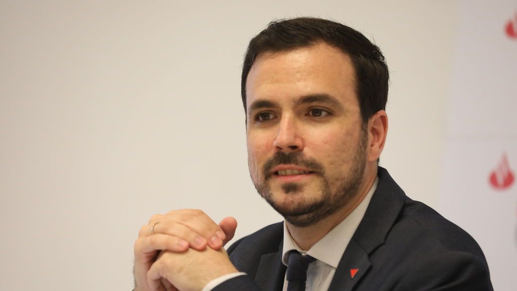 Garzón califica de "error garrafal" la congelación salarial de los funcionarios contemplada por Calviño Garzón califica de "error garrafal" la congelación salarial de los funcionarios contemplada por Calviño