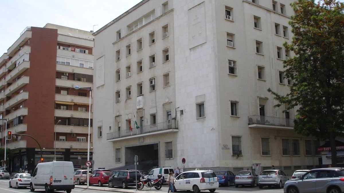Unos padres de Huelva reclaman clases telemáticas para sus hijos por problemas de salud Unos padres de Huelva reclaman clases telemáticas para sus hijos por problemas de salud