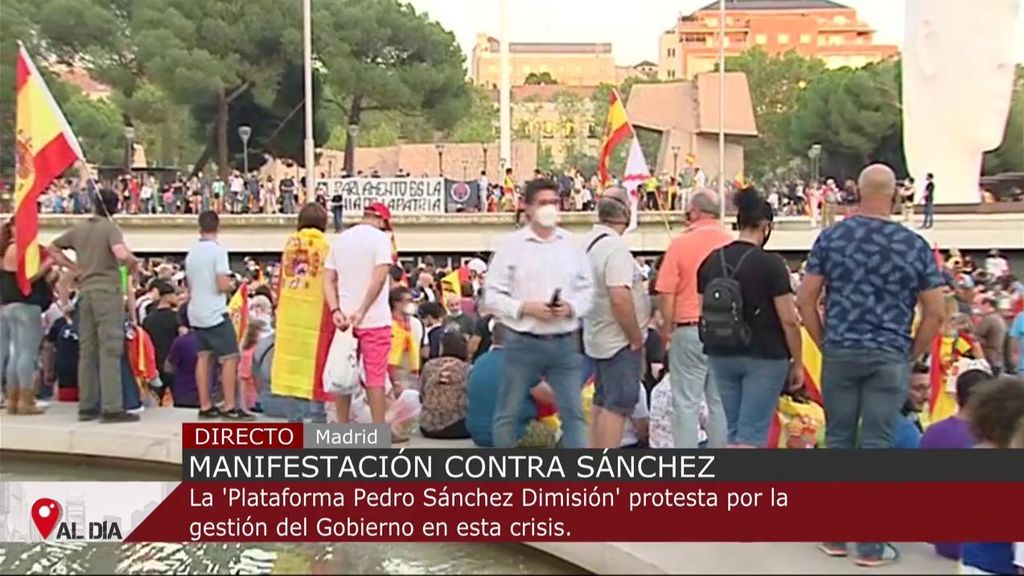 Manifestación contra Sánchez en el centro de Madrid: protestan contra la gestión del Gobierno en la crisis del coronavirus