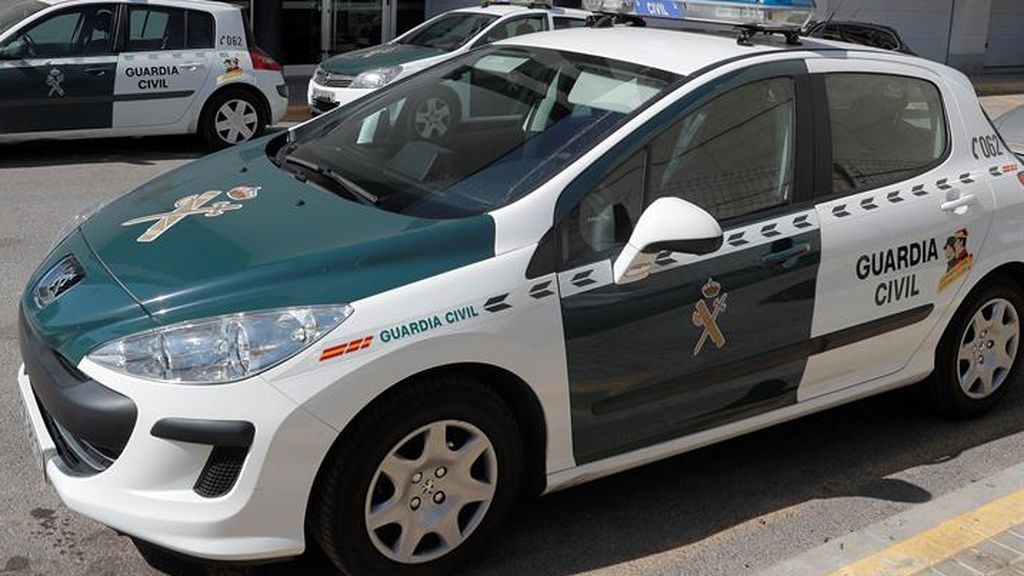 Desalojan una 'rave' en Alicante con más de 200 personas sin mascarilla Desalojan una 'rave' en Alicante con más de 200 personas sin mascarilla