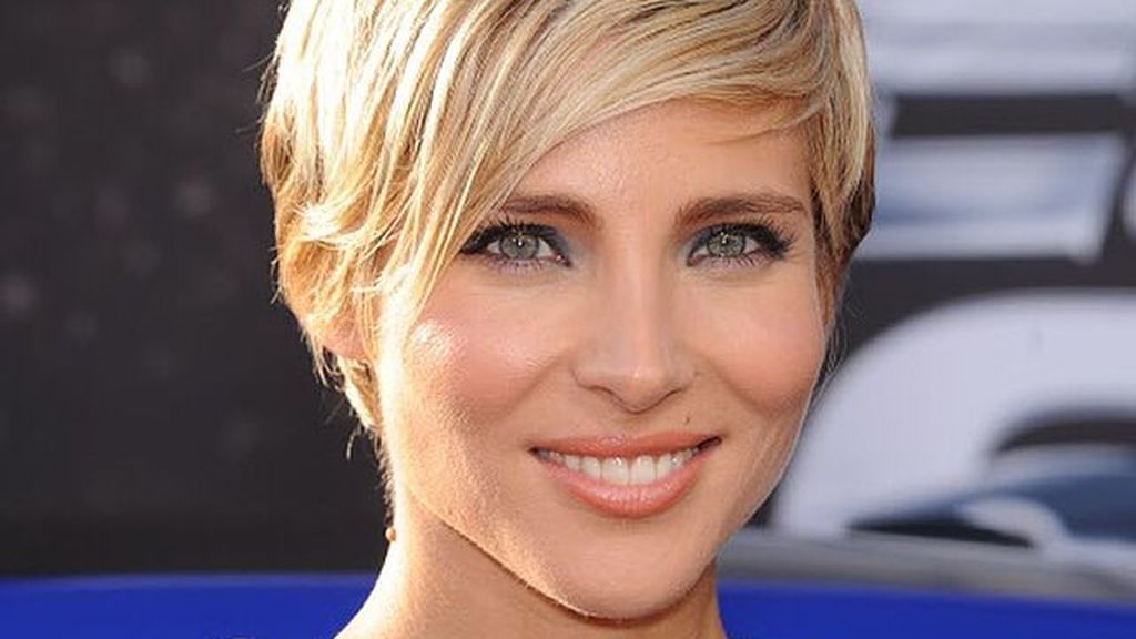 Además del flequillo, Elsa también nos ha sorprendido con el pelo corto.