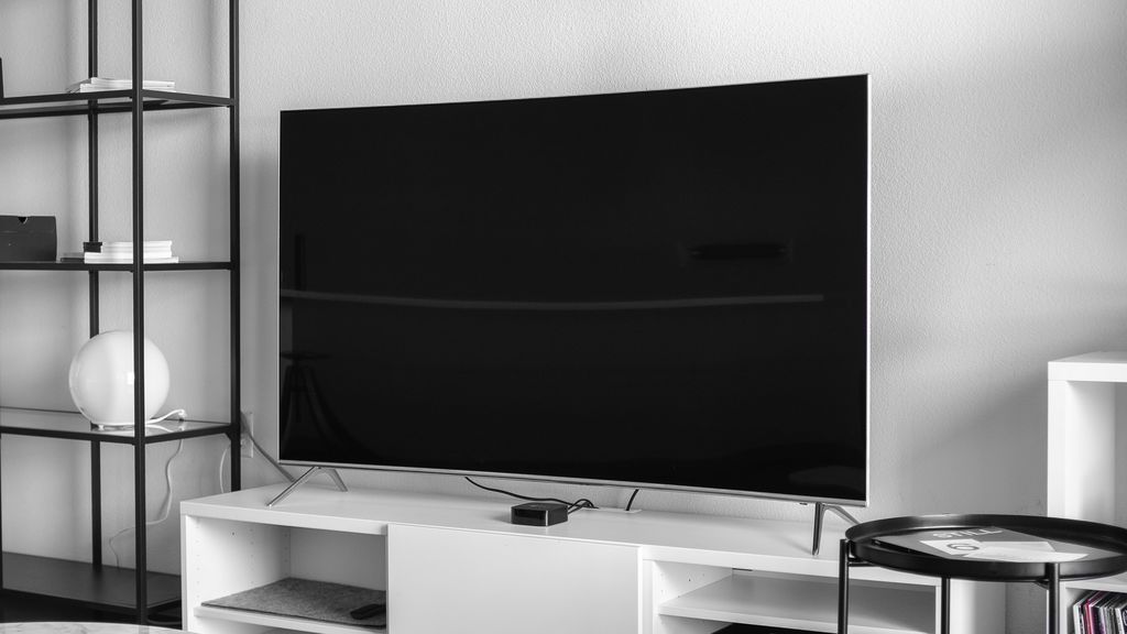 Trucos para limpiar la pantalla plana de la televisión