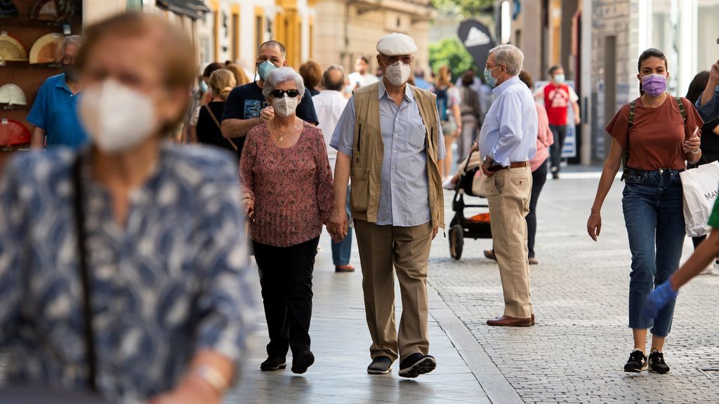El 'efecto vacuna' de las mascarillas: podrían conseguir la inmunidad grupal sin colapsar hospitales El 'efecto vacuna' de las mascarillas: podrían conseguir la inmunidad grupal sin colapsar hospitales