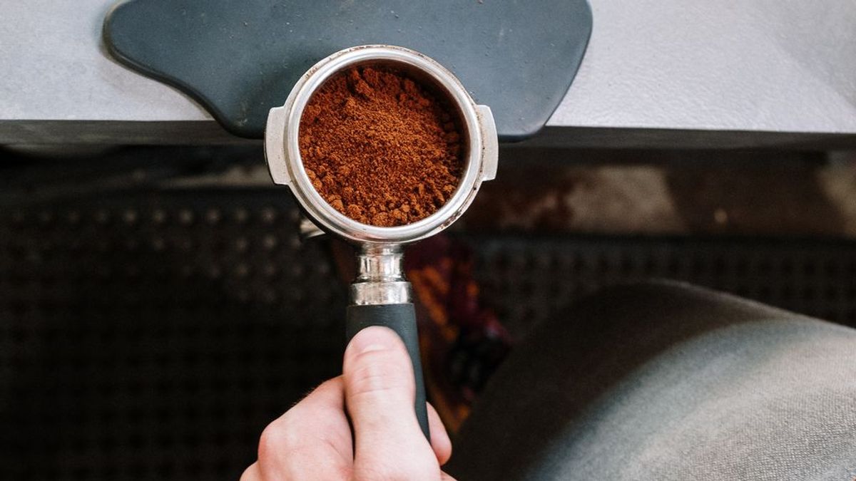 El café nos hace felices, pero sus posos más: cinco usos que no conocías para este sedimento