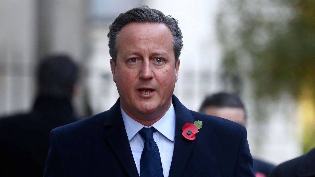Cameron se suma a los ex primeros ministros con "dudas" sobre el plan de Johnson Cameron se suma a los ex primeros ministros con "dudas" sobre el plan de Johnson