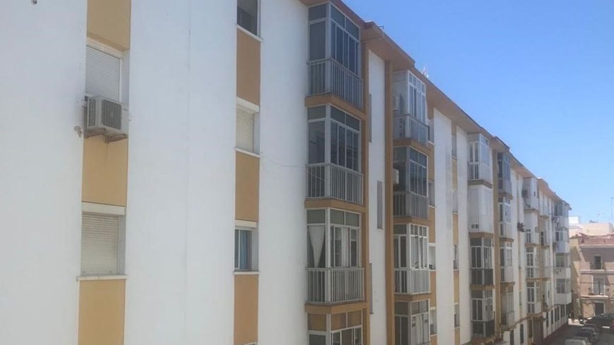 La compraventa de viviendas cae un 32,4% interanual en julio pero se dispara un 20% mensual La compraventa de viviendas cae un 32,4% interanual en julio pero se dispara un 20% mensual