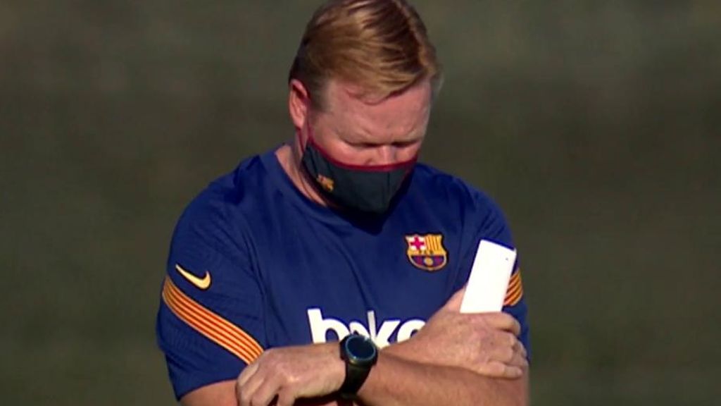 Koeman, en un entrenamiento del Barcelona. Koeman, en un entrenamiento del Barcelona.