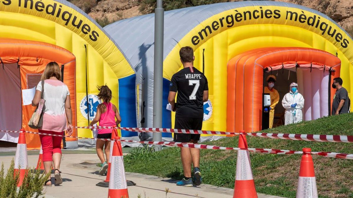 España supera los 30.000 muertos y suma otros 9.437 casos de coronavirus España supera los 30.000 muertos y suma otros 9.437 casos de coronavirus
