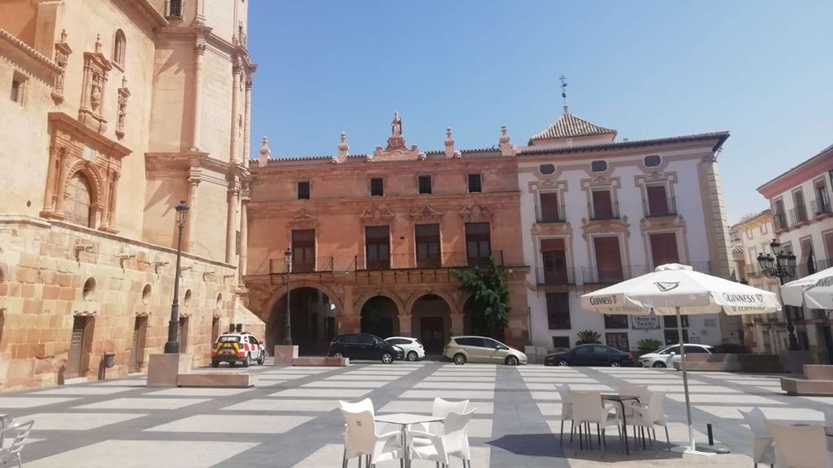 Una anciana muere por coronavirus en Murcia, que bate récord de contagios por segundo día consecutivo con 500 nuevos casos Una anciana muere por coronavirus en Murcia, que bate récord de contagios por segundo día consecutivo con 500 nuevos casos