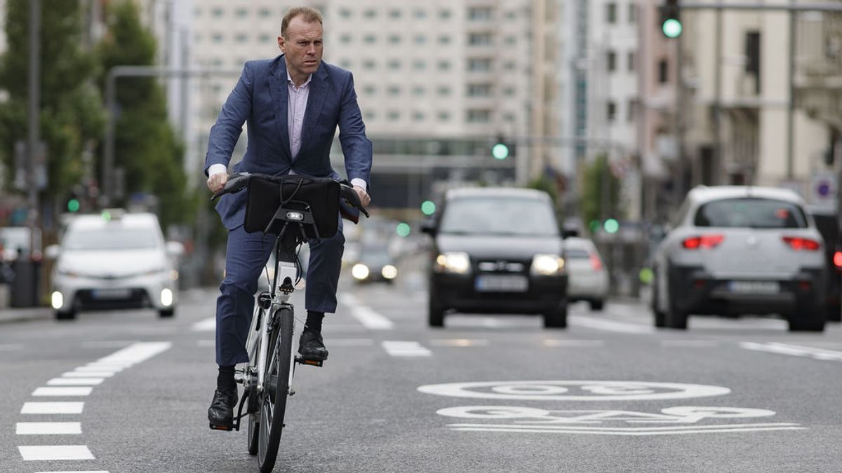 Los españoles apuestan por la bicicleta para ir al trabajo: el 34 % de los ciclistas habituales tiene entre 40 y 54 años