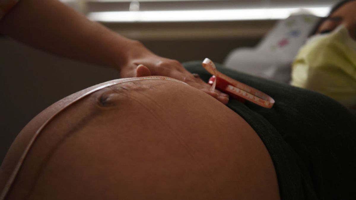 Ni estar embarazada ni concebir durante el ensayo clínico: los requisitos para la vacuna rusa de la covid-19