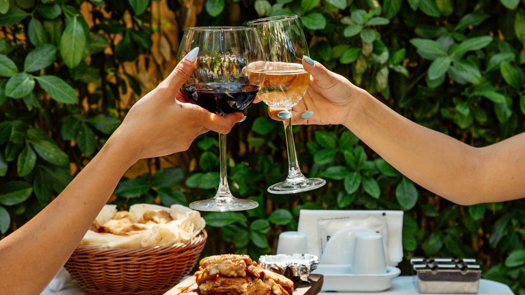 La importancia de un buen maridaje: aprende a elegir el vino ideal para cada plato de la carta de nuestro restaurante
