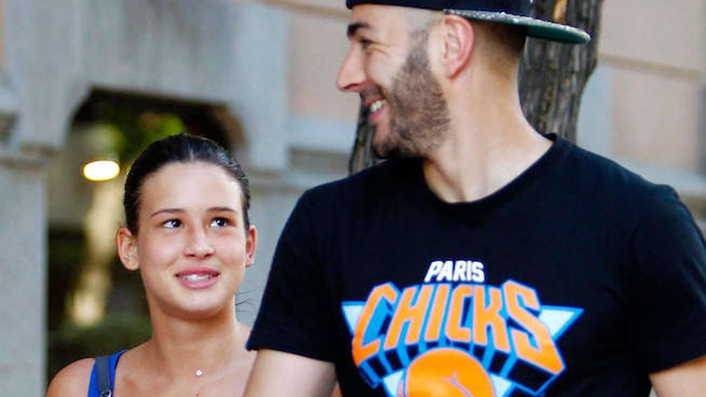 Benzema pasó por el altar, por primera vez, con Chloé Launey, madre de su hija Melia.