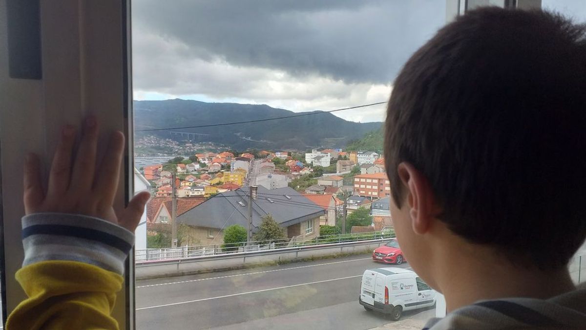 Un tercio de los hijos de sanitarios con COVID-19 se contagiaron de sus padres durante el confinamiento Un tercio de los hijos de sanitarios con COVID-19 se contagiaron de sus padres durante el confinamiento