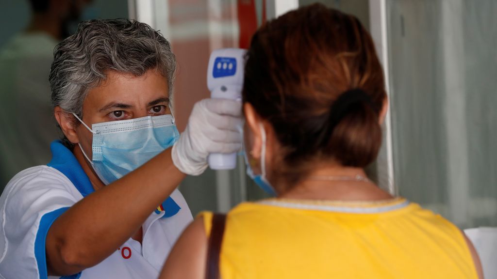 Los contagios se disparan en Madrid con 4.902 y un repunte de 30 muertes Los contagios se disparan en Madrid con 4.902 y un repunte de 30 muertes