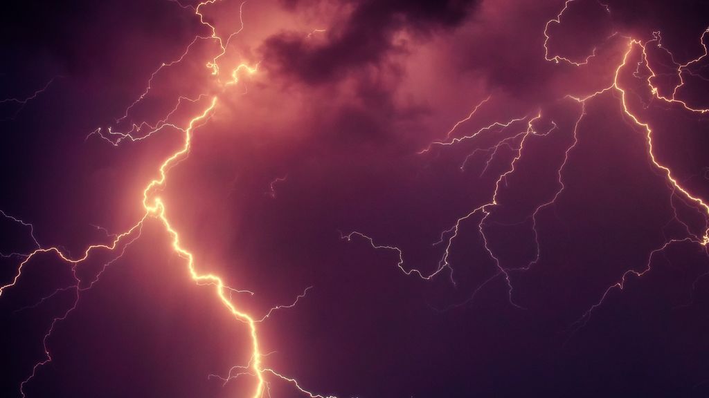Protección Civil alerta por lluvias intensas y fuertes tormentas en gran parte de la península Protección Civil alerta por lluvias intensas y fuertes tormentas en gran parte de la península