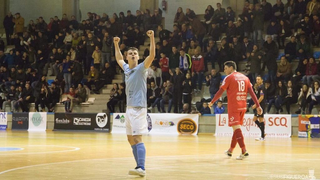 Ismael Vázquez, en un partido con el Santiago Futsal Ismael Vázquez, en un partido con el Santiago Futsal