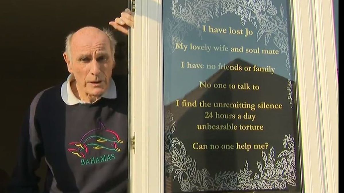 Cientos de personas responden a la petición de un anciano viudo: "No tengo amigos ni familia con quien hablar"