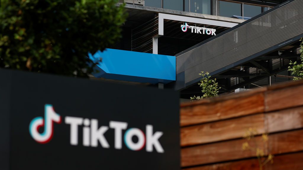 Trump da "su bendición" al acuerdo para que TikTok siga operando en EEUU Trump da "su bendición" al acuerdo para que TikTok siga operando en EEUU