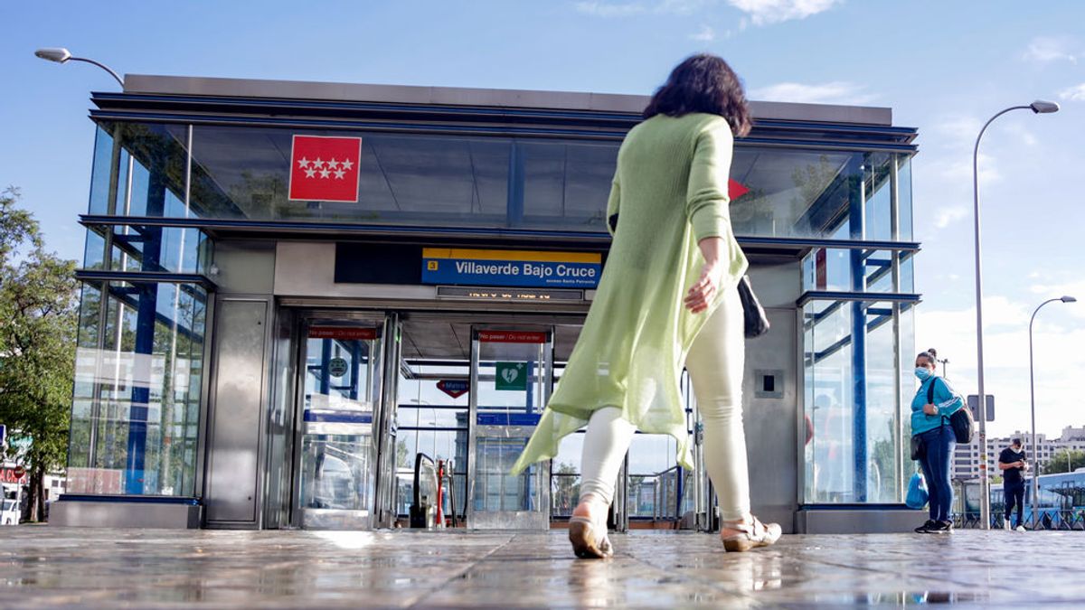 Madrid refuerza el transporte público y los controles de aforo entre sus medidas contra el coronavirus Madrid refuerza el transporte público y los controles de aforo entre sus medidas contra el coronavirus
