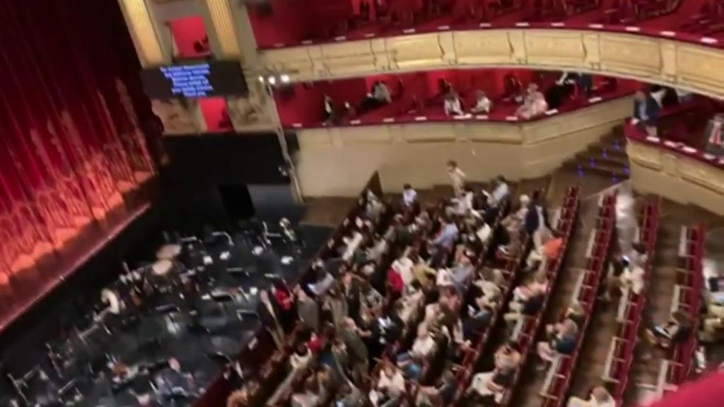 El Teatro Real cancela una función por protestas de asistentes por la falta de distancia de seguridad