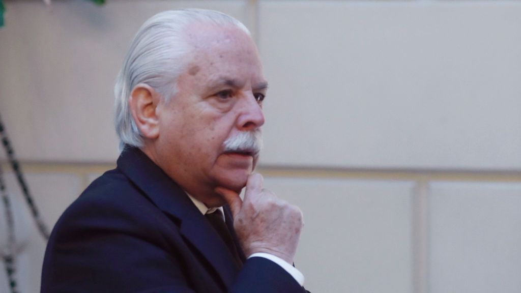 Luis Navajas, el teniente fiscal del Supremo, "monógamo, monárquico, madridista"... y más que locuaz Luis Navajas, el teniente fiscal del Supremo, "monógamo, monárquico, madridista"... y más que locuaz