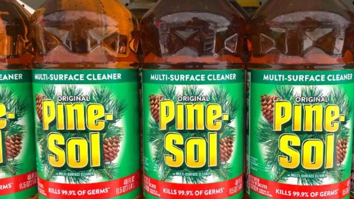 Las autoridades de EEUU aprueban el limpiador Pine-Sol para matar el coronavirus en superficies