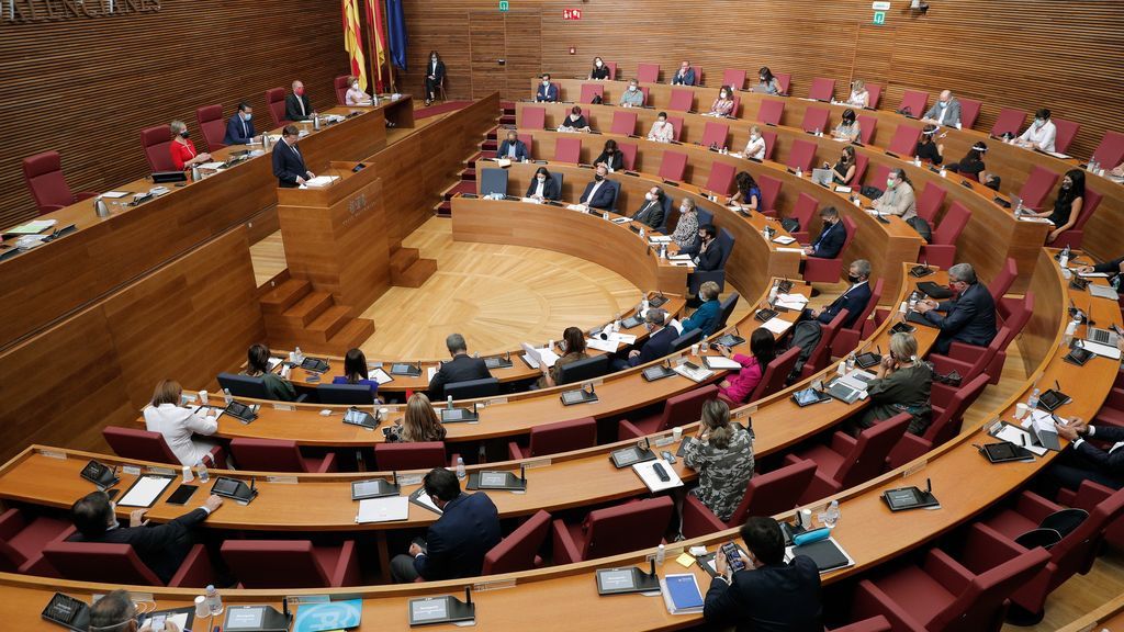 Ximo Puig anuncia una paga extra para el personal sanitario por su esfuerzo en la lucha contra la Covid-19 Ximo Puig anuncia una paga extra para el personal sanitario por su esfuerzo en la lucha contra la Covid-19