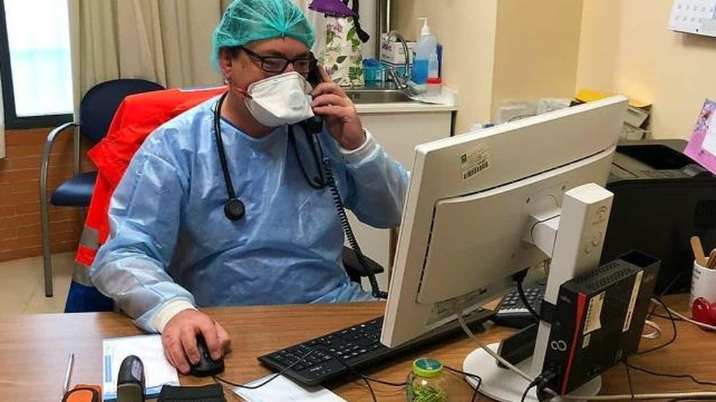 Los médicos alertan de que la atención primaria está "al borde de la defunción" Los médicos alertan de que la atención primaria está "al borde de la defunción"