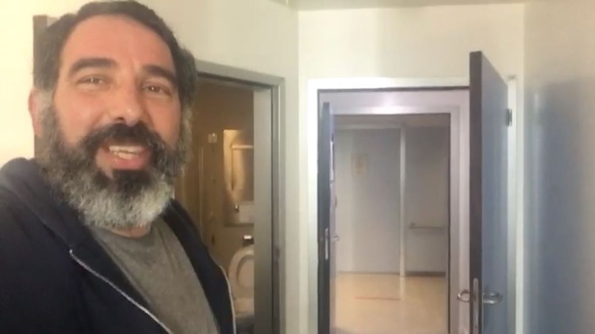 Alex, paciente cero de coronavirus en Murcia tras 42 días de ingreso: "Las puertas abiertas, no me lo creo"