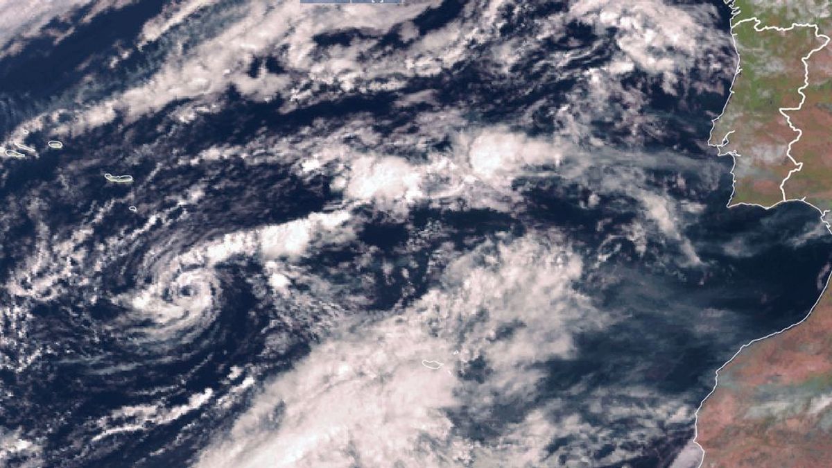 El huracán 'Paulette' se reactiva y podría llevar fuertes vientos a Canarias