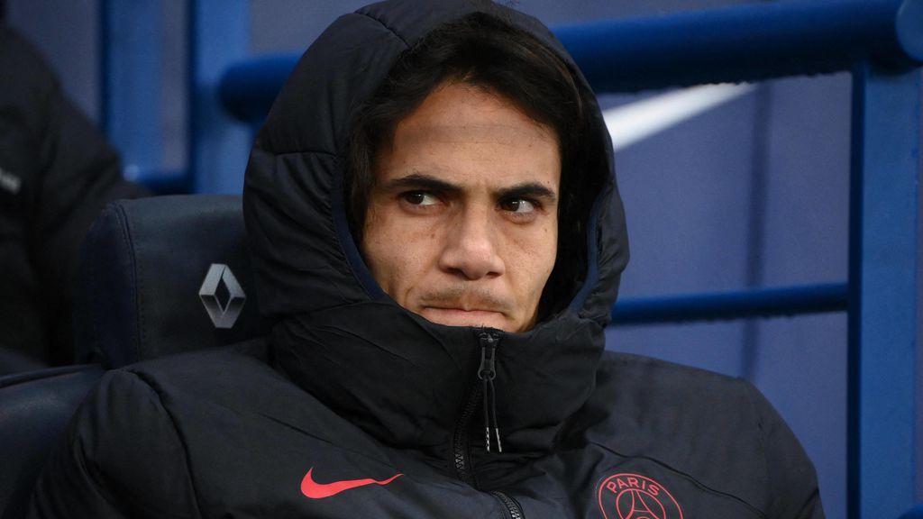 Edinson Cavani sigue sin equipo y negocia con el Atlético de Madrid.