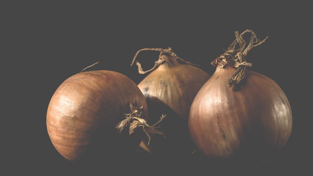 Cómo hacer champú de cebolla casero