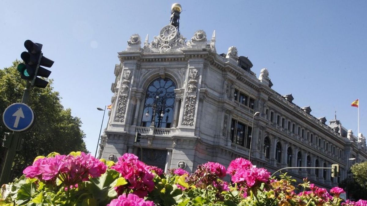 El Banco de España advierte de que si no hay más medidas crecerán los impagos El Banco de España advierte de que si no hay más medidas crecerán los impagos