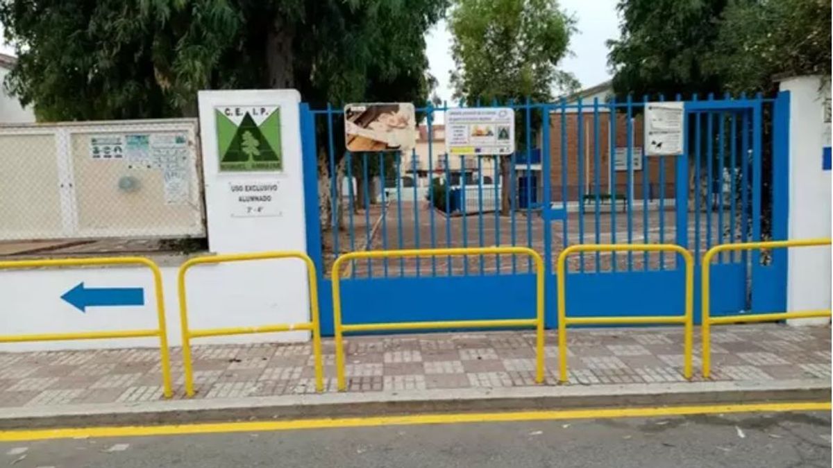 El padre de una alumna presuntamente agrede a la directora de un colegio en Andújar tras el positivo por Covid de un alumno