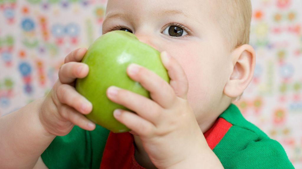 BEBE-MANZANA-CORDONPRESS